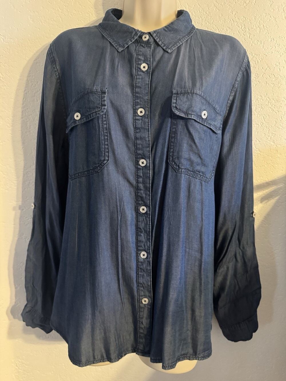 Highway Women's Blue Denim Like Collared Long Sleeve Button-Up Shirt XL Western